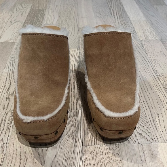 UGG Aubriana - chestnut - size 9 - Picture 2 of 7